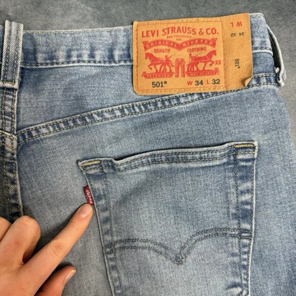 Levis 501 Jeans Men's Size 34x32 Straight Button Fly Red Tab Blue Fits 34x28 - Picture 13 of 15